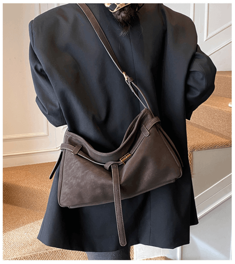 Avis Stylish Luxe Tote Bag - Image 5