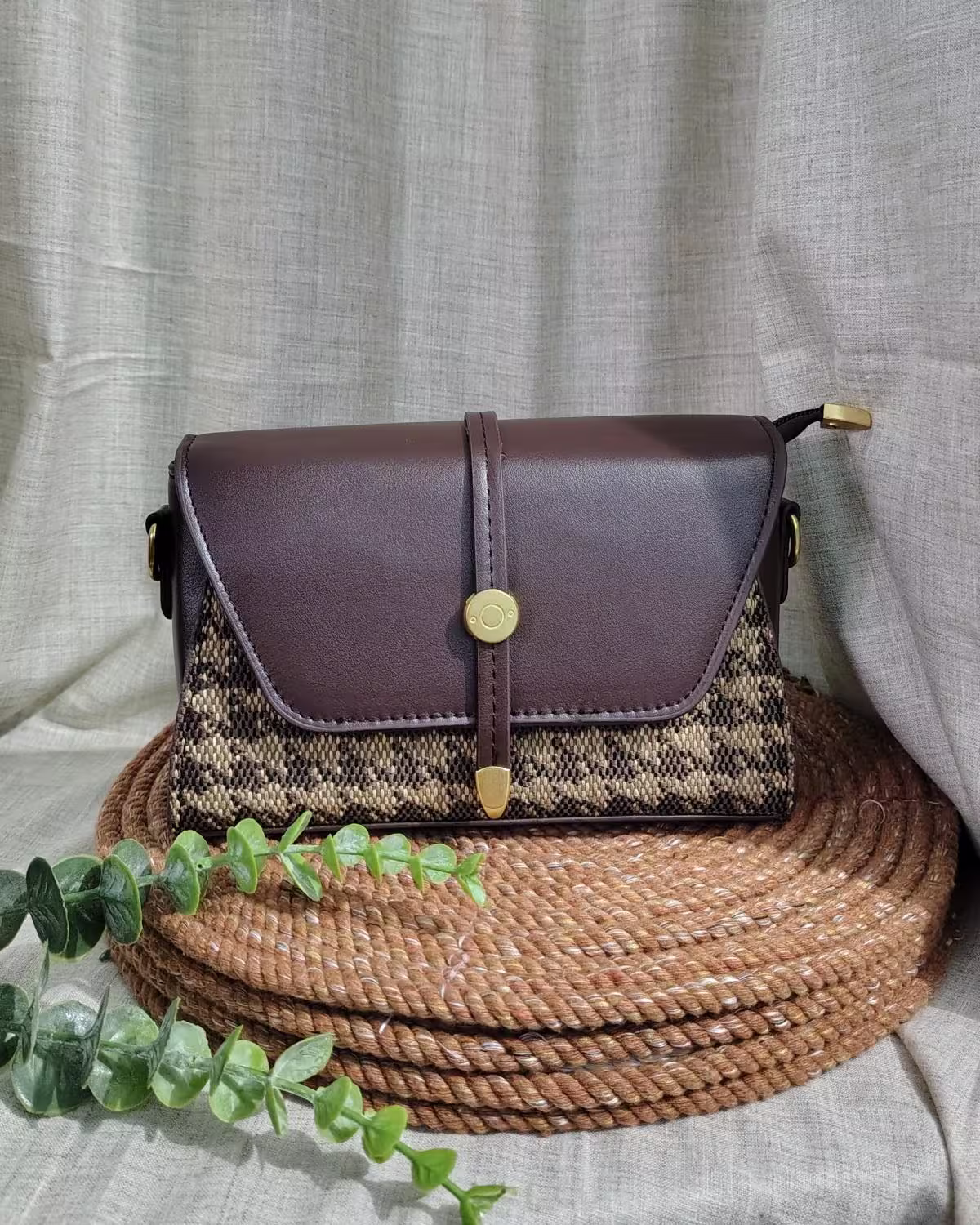 The Sovereign Satchel - Image 4