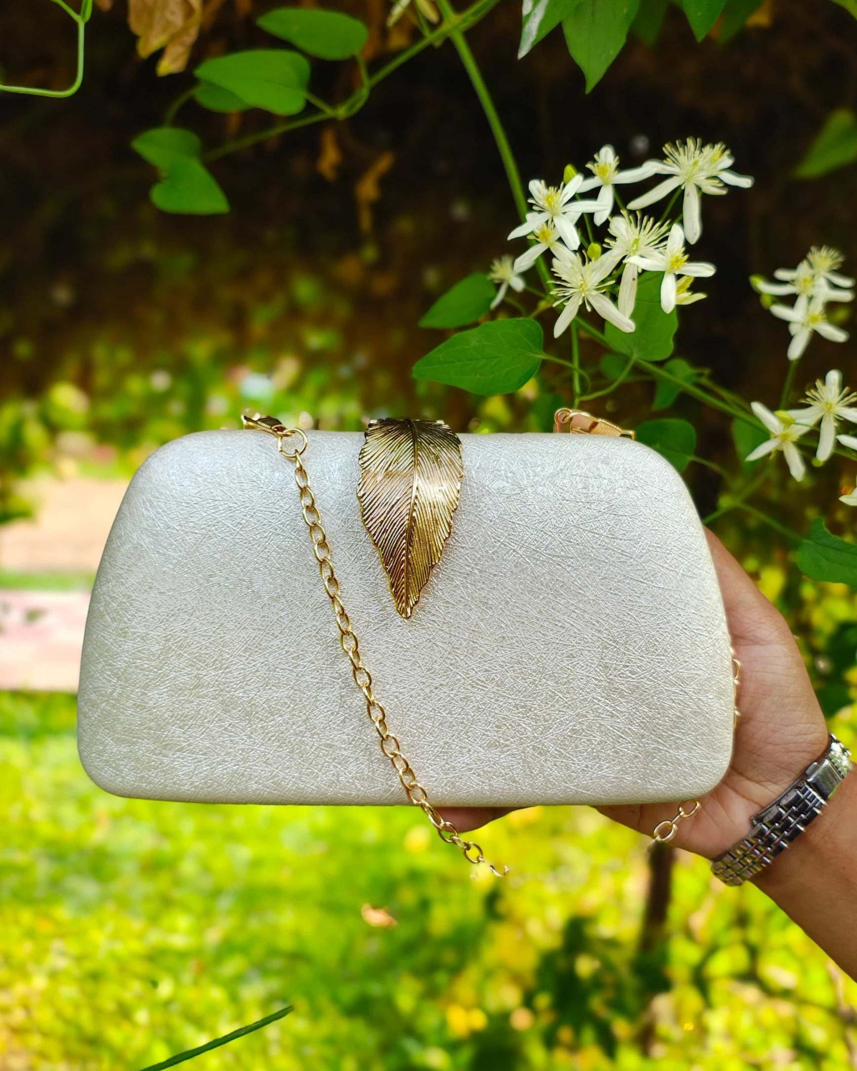 the-gilded-leaf-clutch